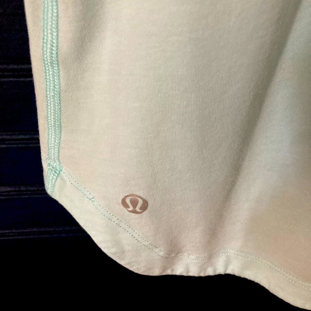 Lululemon Sports Top - Picture 4 of 4